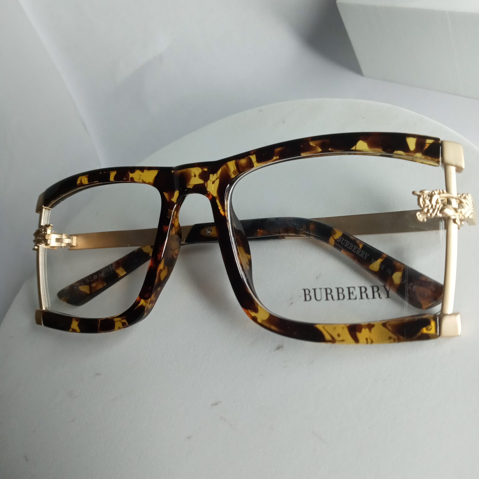 Burberry sale glasses gold