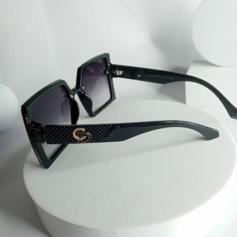 Dior-Pentagon-Glasses-DR67-3-rotated-1.jpg