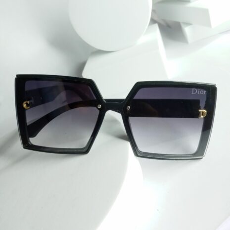 Dior-Pentagon-Glasses-DR67-6-rotated-1.jpg
