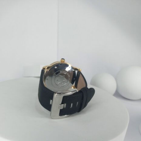 Montblanc-8063-leather-watch-12.jpg