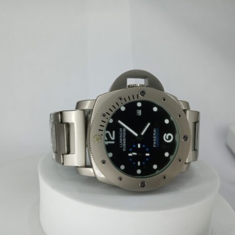 Panerai-Luminor-Submersible-carbontech-Chain-Watch-2.jpg