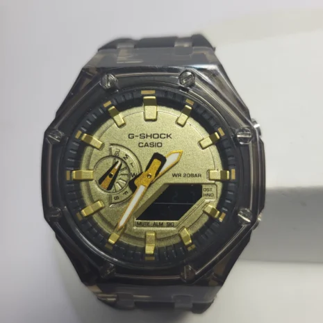 casio-g-shock-ga-2100-gold-metallic-dial-watch-luxury-street-01.webp