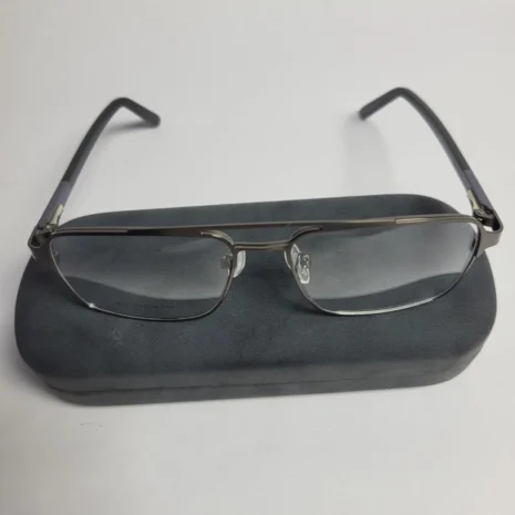 designer-collection-classic-black-rectangular-metal-eyeglass-03.webp
