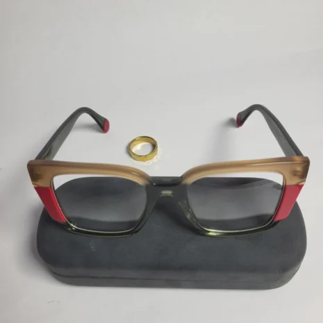 designer-collection-oversized-gray-square-glasses-with-bold-06.webp designer-collection-oversized-gray-square-glasses-with-bold-06.webp