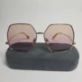 gucci-oversized-square-sunglasses-gold-frame-with-brown-grad-02.webp