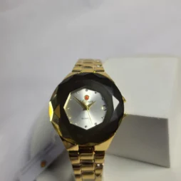 look world luxury womens gold bracelet watch faceted bezel c 01 - Lookworld Y008G Gold Faceted Quartz Water Resistant Unisex Watch