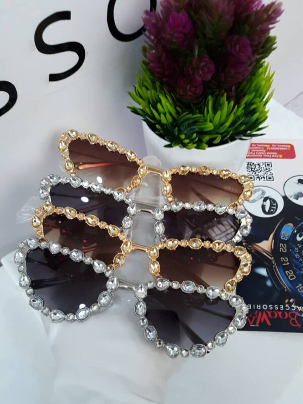 Designer Sparkling Rhinestone Cat Eye Sunglasses