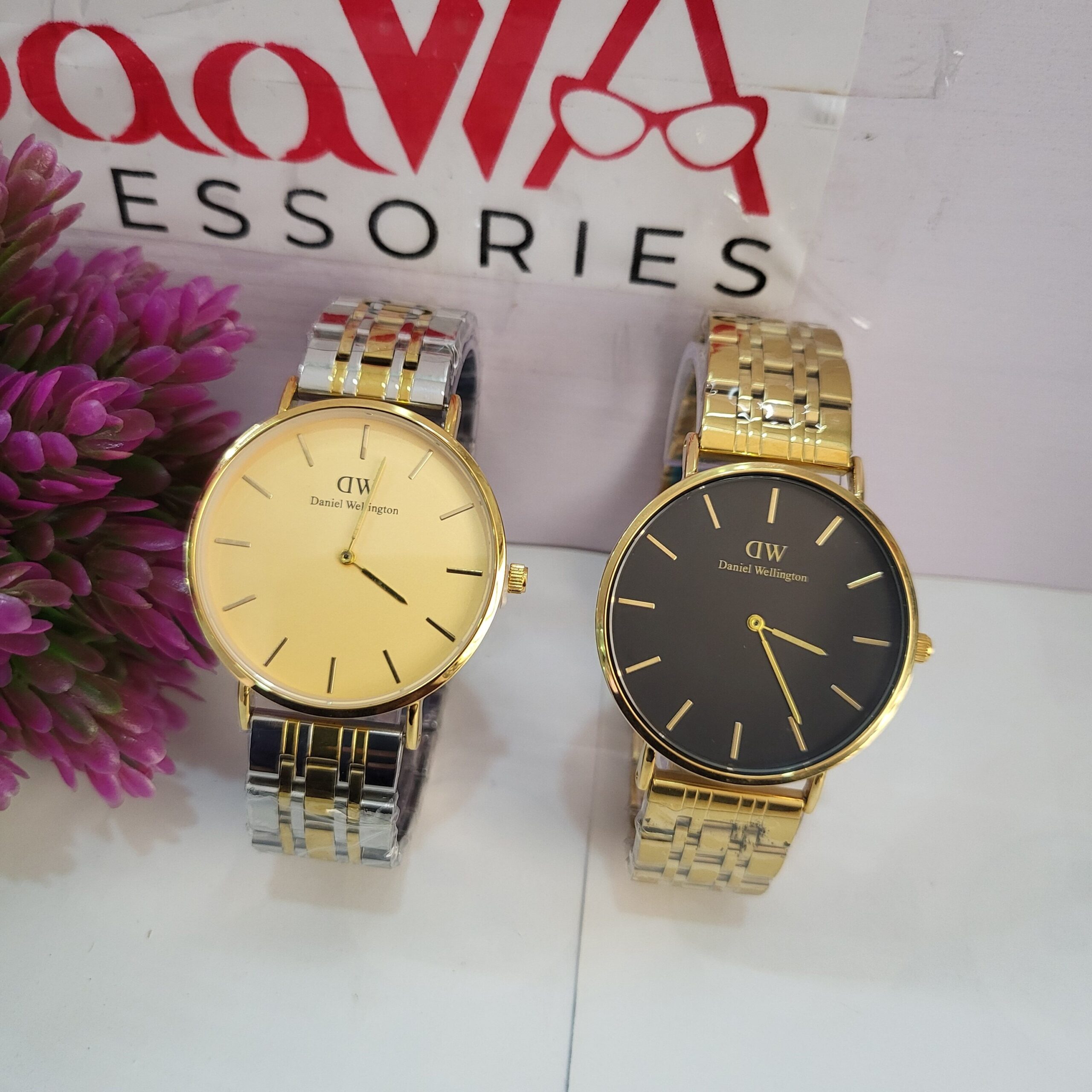 Daniel Wellington Classic Two-Tone Chain Watch - Gold Black Dial