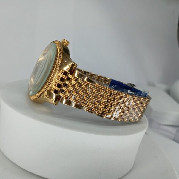 Gucci Gold-Tone Bee Motif Women's Quartz Chain Watch