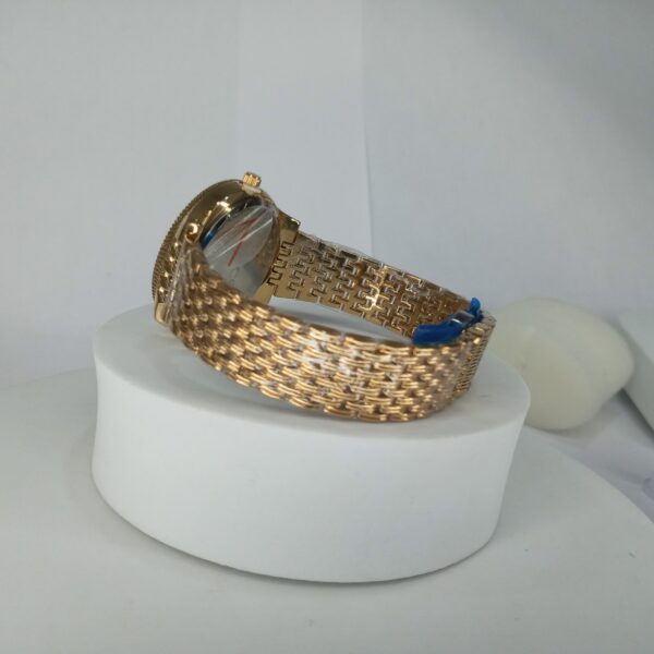 Gucci Gold-Tone Bee Motif Women's Quartz Chain Watch