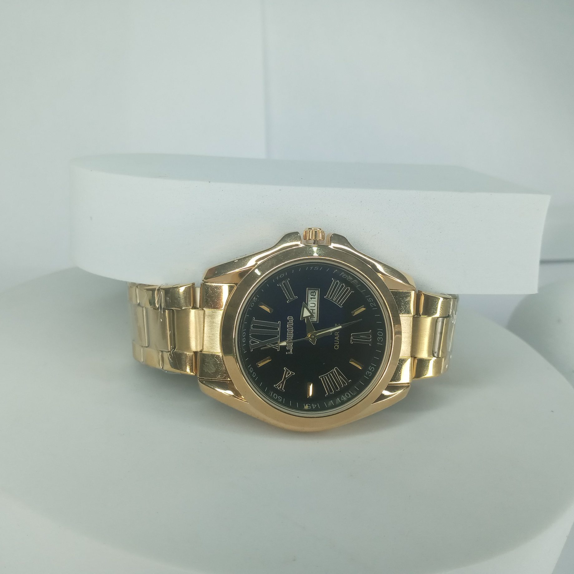 Lookworld Men's Classic Gold Stainless Steel Quartz Watch with Black Dial Date