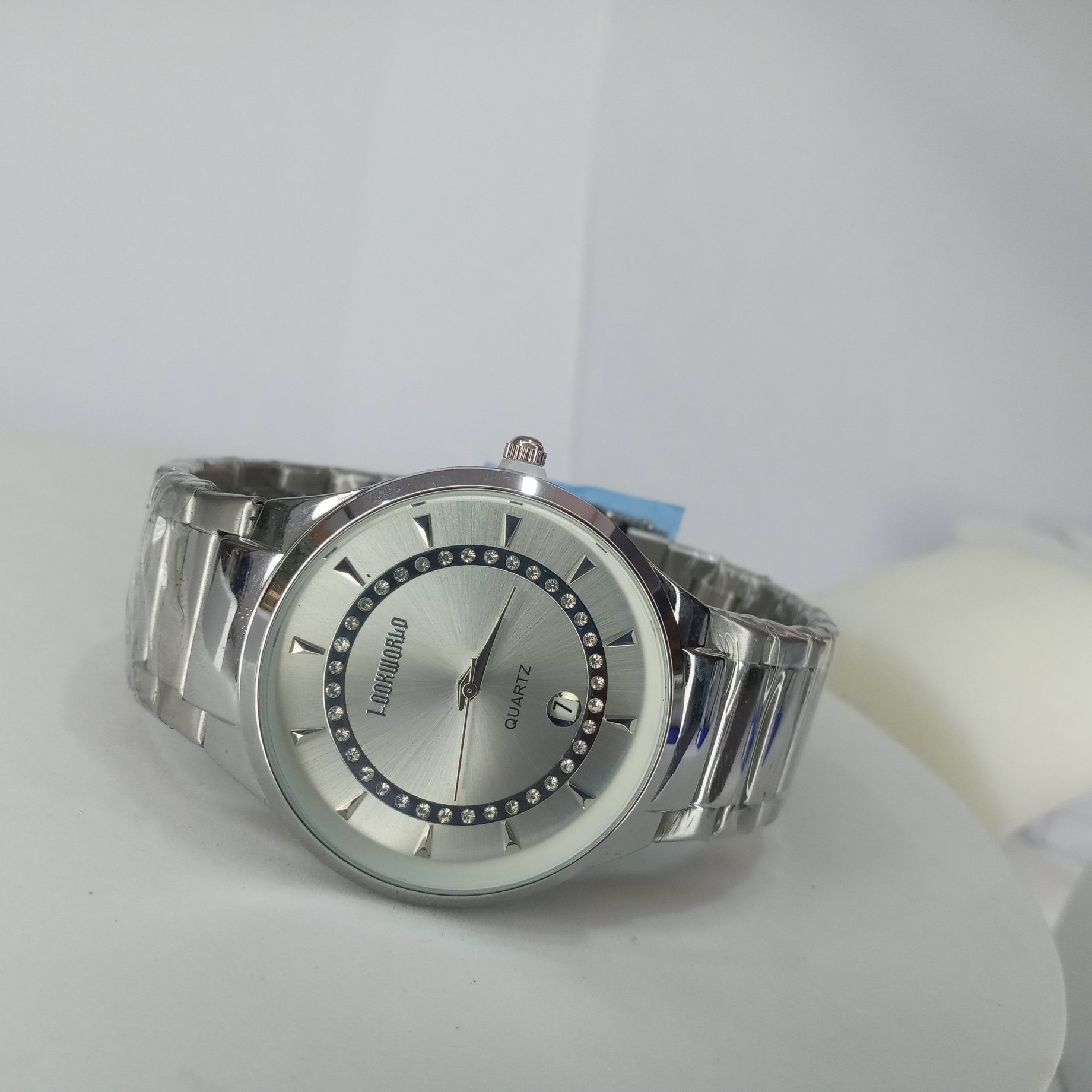 Lookworld A355 Men's Silver Stainless Steel Quartz Watch with Date Rhinestone Accents