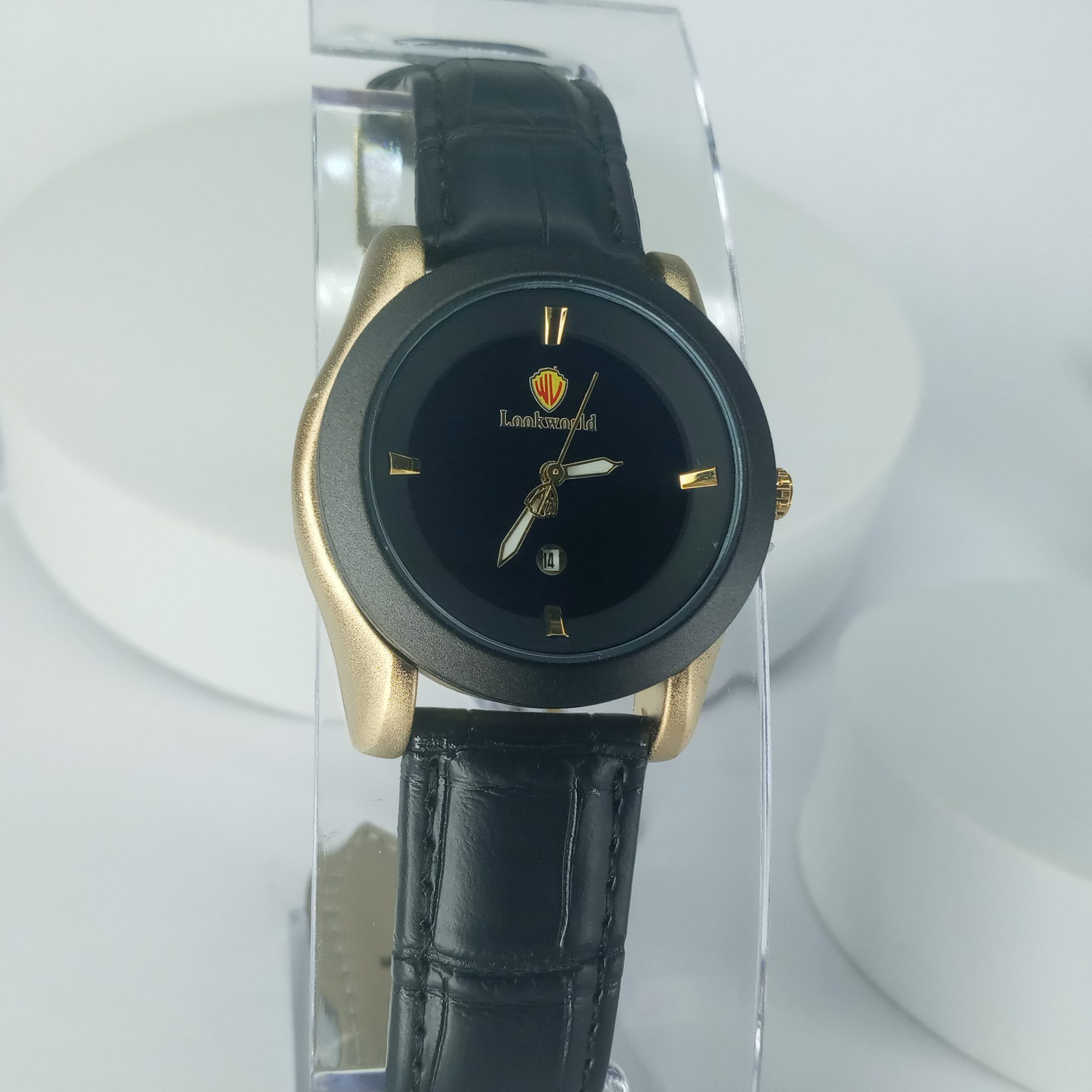 Lookworld A388 Men's Gold Accent Black Dial Leather Watch with Date - view 4