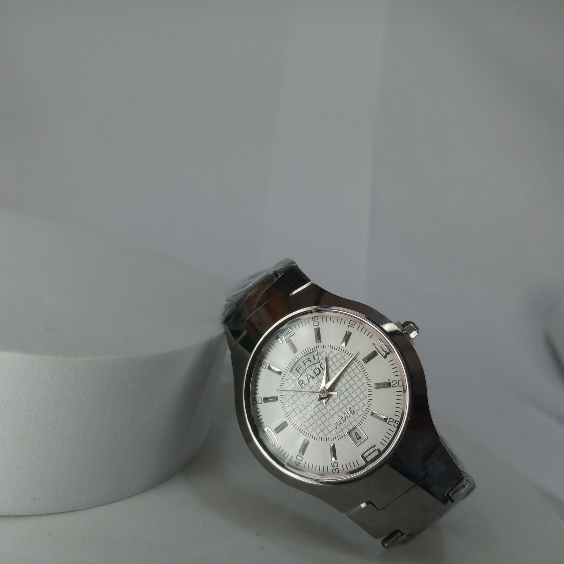 Rado Jubilé Men's Silver Stainless Steel Analog Day-Date Watch
