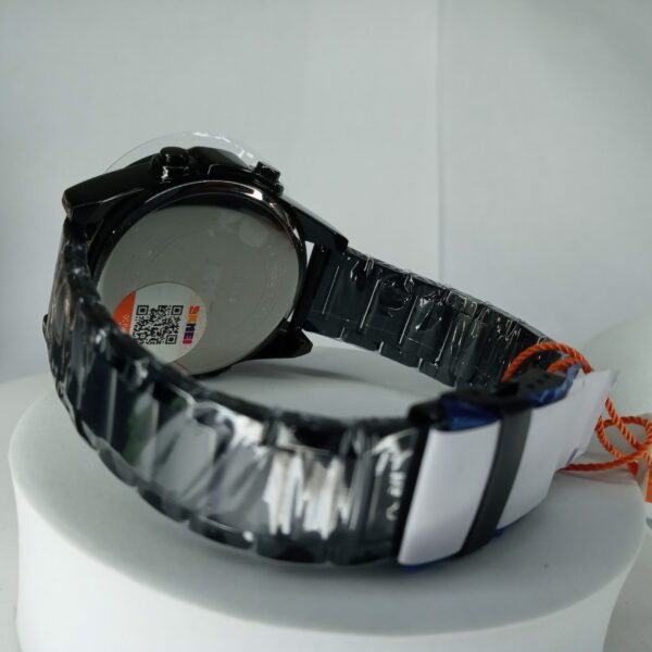 SKMEI WR30M Men's Digital Silver Stainless Steel Watch