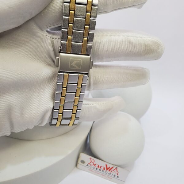 Curren 8444 Men's Gold Stainless Steel Quartz Water Resistant Watch