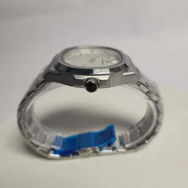 Poedagar Men's Silver Stainless Steel Quartz Integrated Bracelet Watch